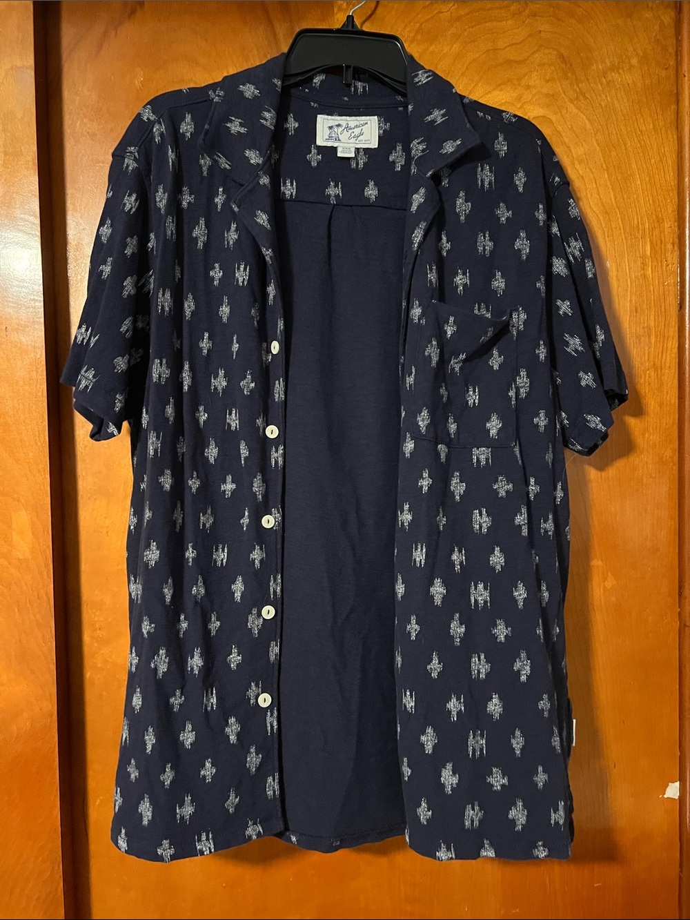 American Eagle Button Up Shirt Size Medium